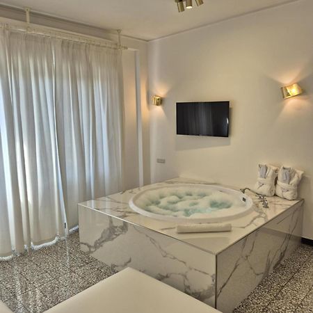 Eveline Portosole Hotel Sanremo Eksteriør billede