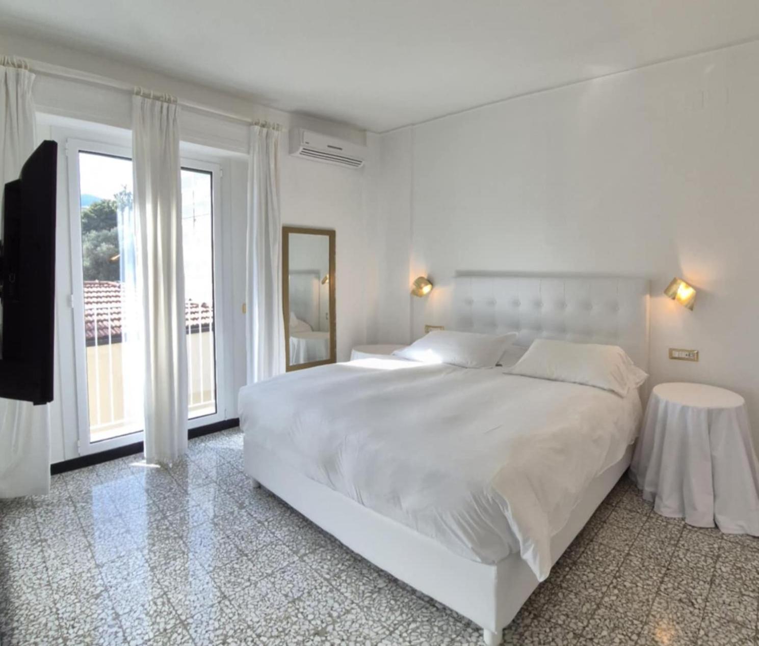 Eveline Portosole Hotel Sanremo Eksteriør billede